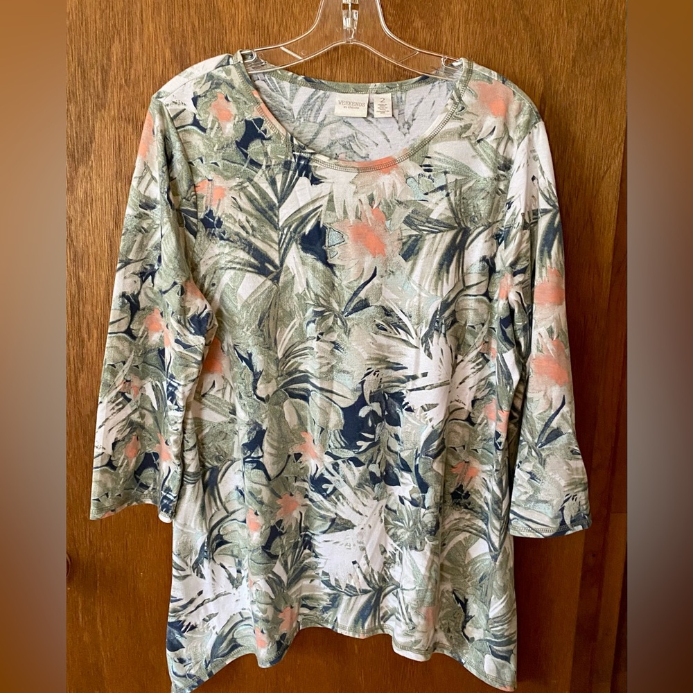 SUMMER SALE Chico’s Shark-bite Tunic Top